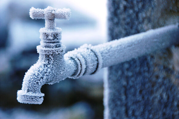 Eine eingefrorene Wasserleitung