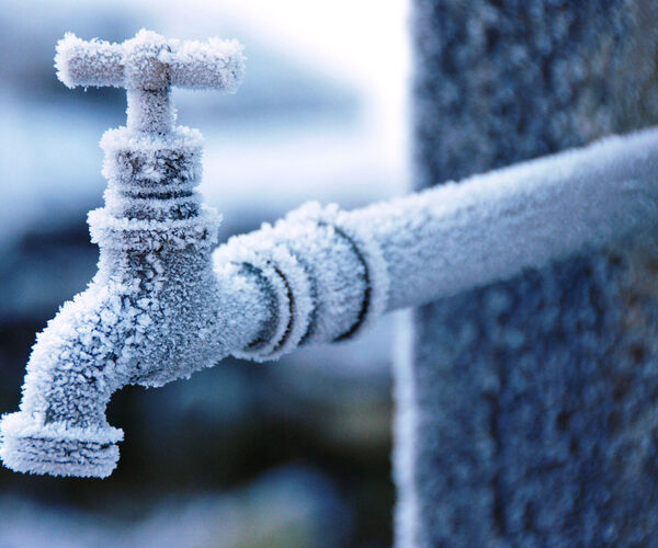 Eine eingefrorene Wasserleitung